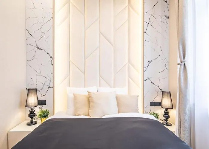 Super - New And Luxy - Quiet Sleep * Budapest