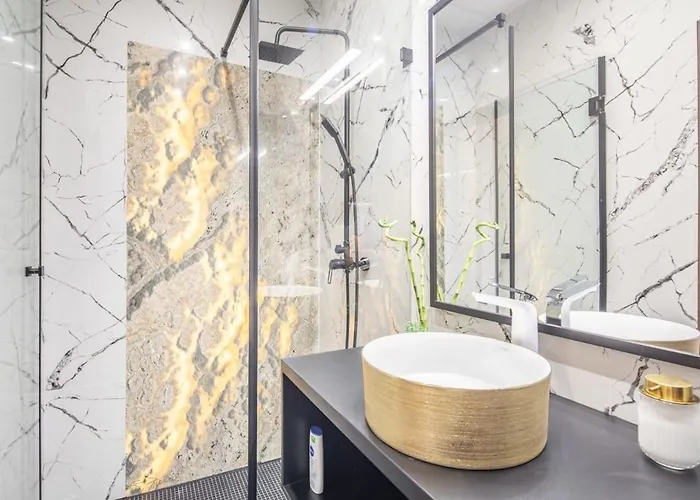 Super - New And Luxy - Quiet Sleep * Budapest